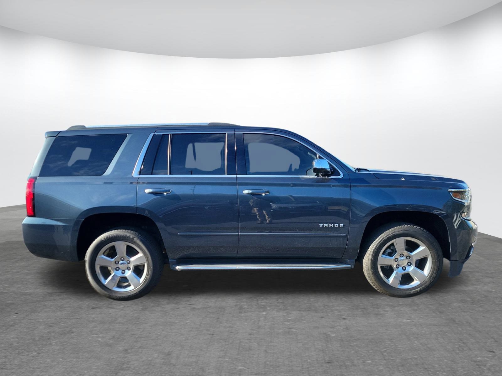 Used 2019 Chevrolet Tahoe Premier image 2