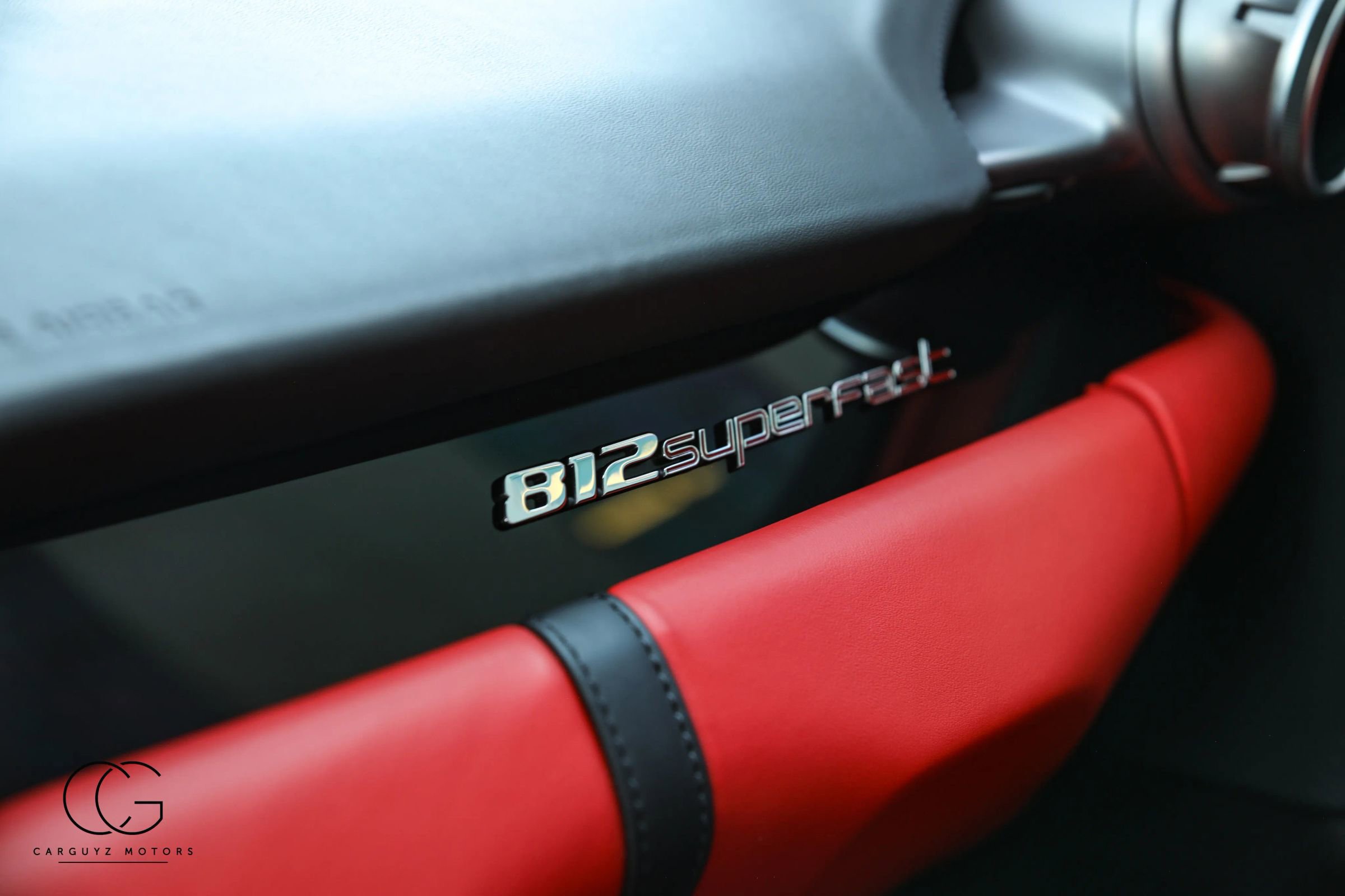 Used 2019 Ferrari 812 Superfast RWD image 32