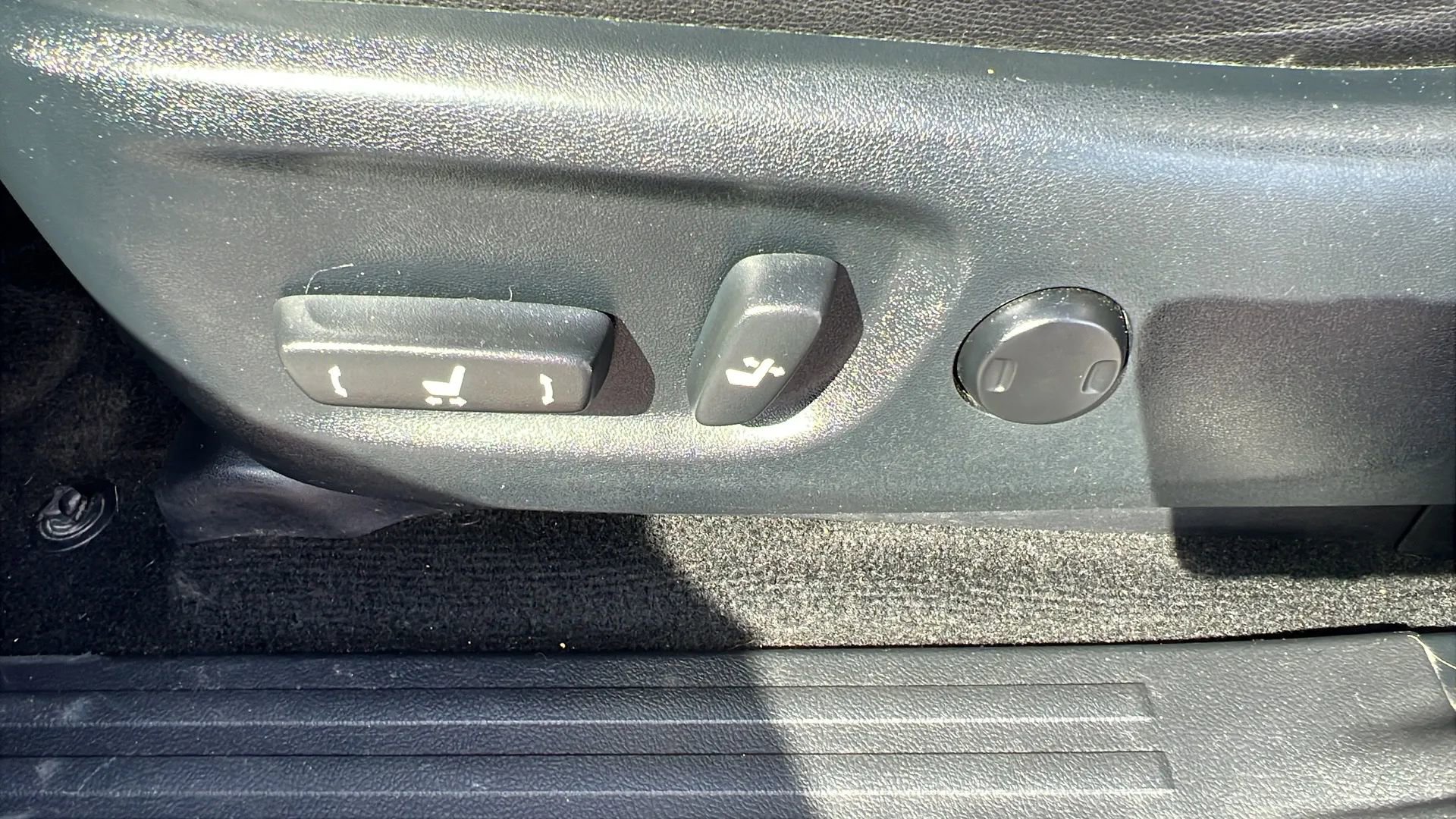 Used 2015 Toyota 4Runner SR5 Premium AWD/4WD image 15