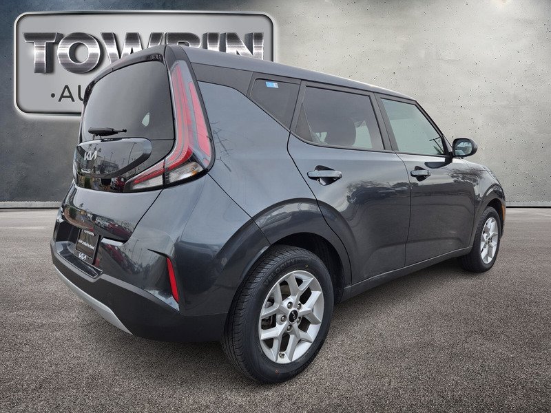 Used 2024 Kia Soul LX w/ Option Group 015 FWD image 5