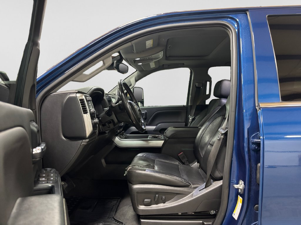 Used 2019 Chevrolet Silverado 2500 LTZ w/ Duramax Plus Package AWD/4WD image 10