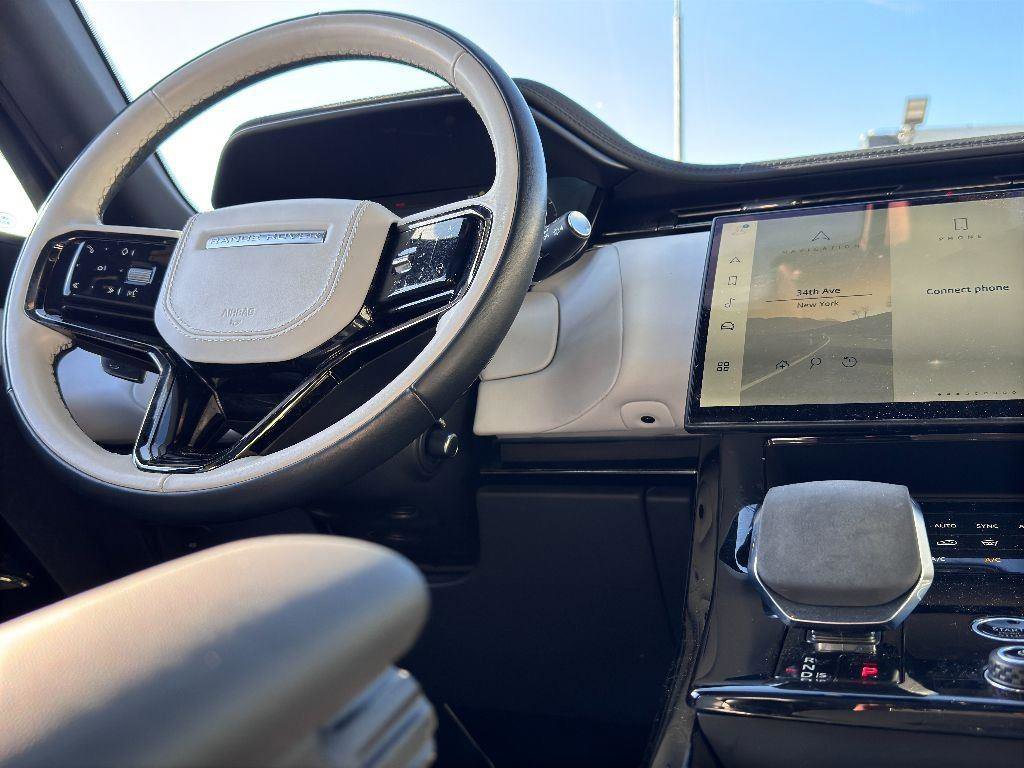 Used 2023 Land Rover Range Rover Sport SE Dynamic image 31