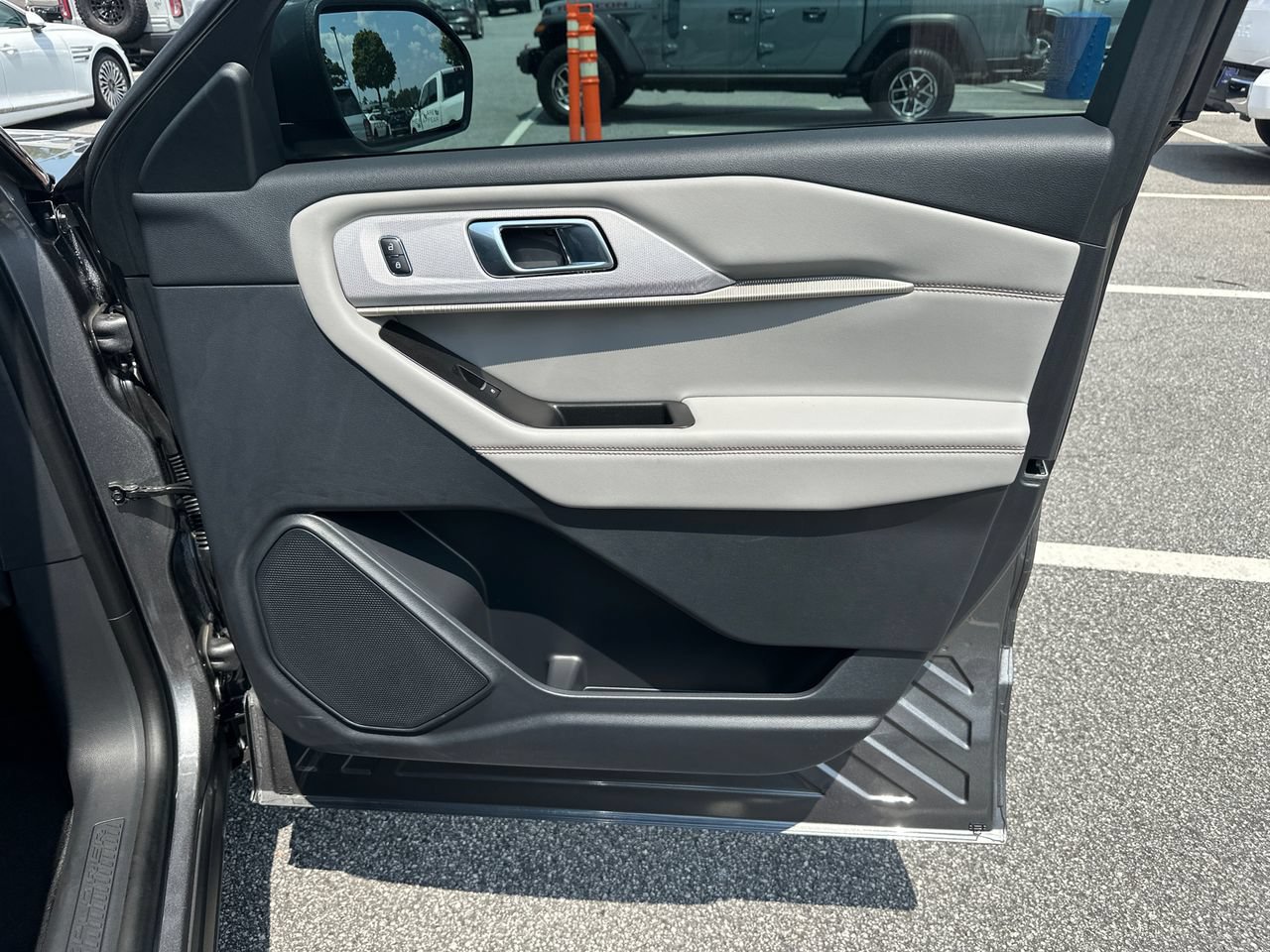 New 2026 Ford Explorer Active w/ Active Comfort Package RWD image 14