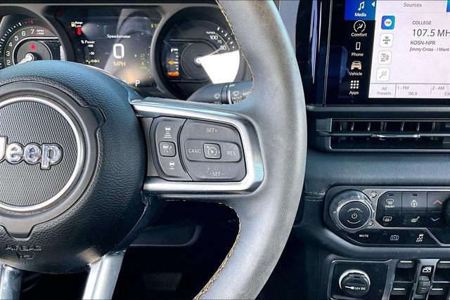Used 2024 Jeep Wrangler Unlimited Sahara AWD/4WD image 12