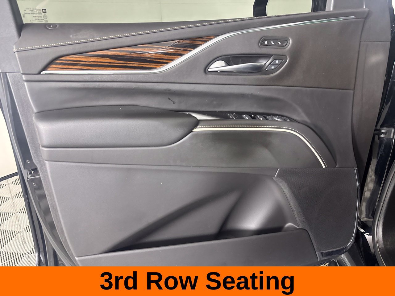 Used 2024 Cadillac Escalade ESV Premium Luxury AWD/4WD image 10