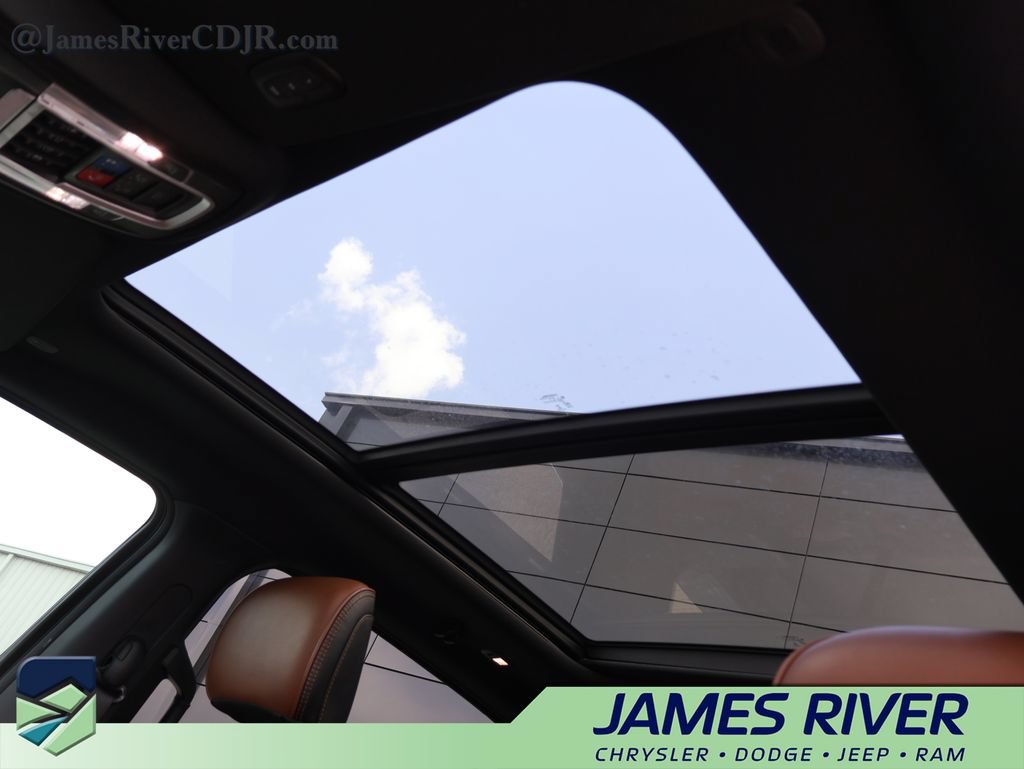 Used 2022 RAM 1500 Limited w/ Body Color Bumper Group AWD/4WD image 25