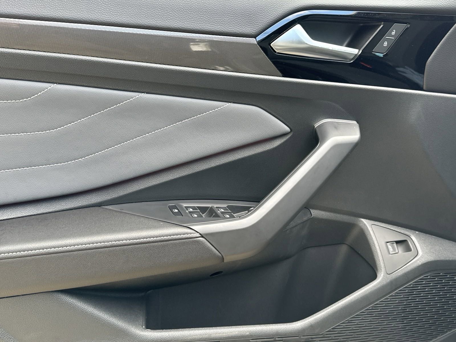 New 2026 Volkswagen Jetta SEL FWD image 6