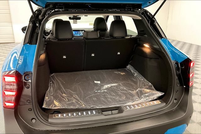 New 2025 Nissan Kicks SR w/ SR Premium Package AWD/4WD image 37