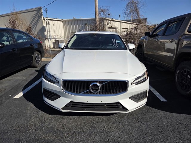 Used 2020 Volvo S60 T6 Momentum w/ Protection Package image 2