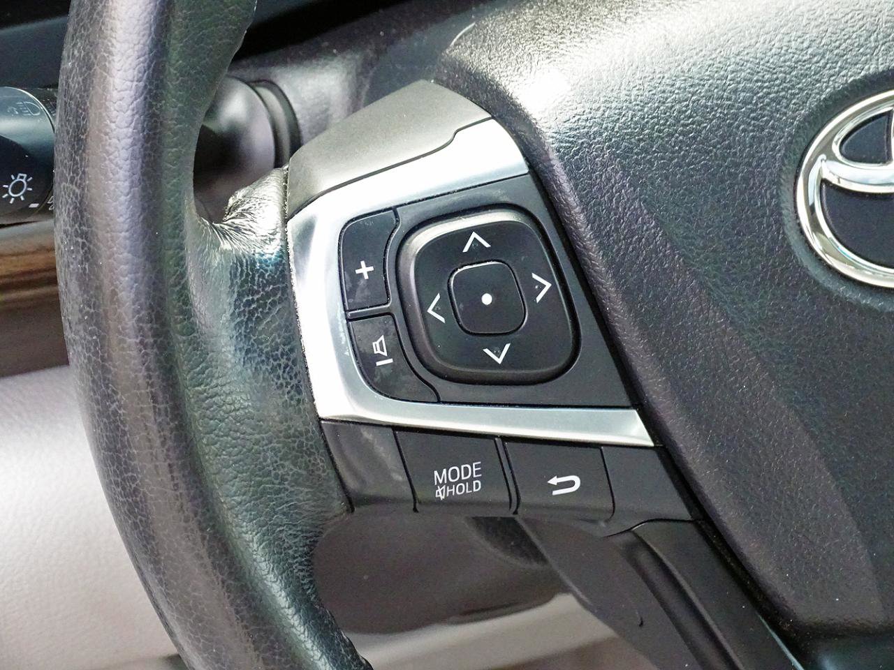 Used 2015 Toyota Camry XLE w/ Moonroof Package FWD image 20