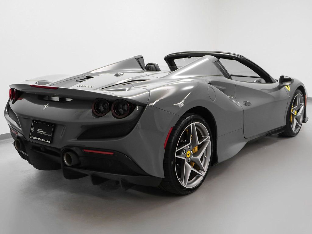 Used 2022 Ferrari F8 Tributo image 35