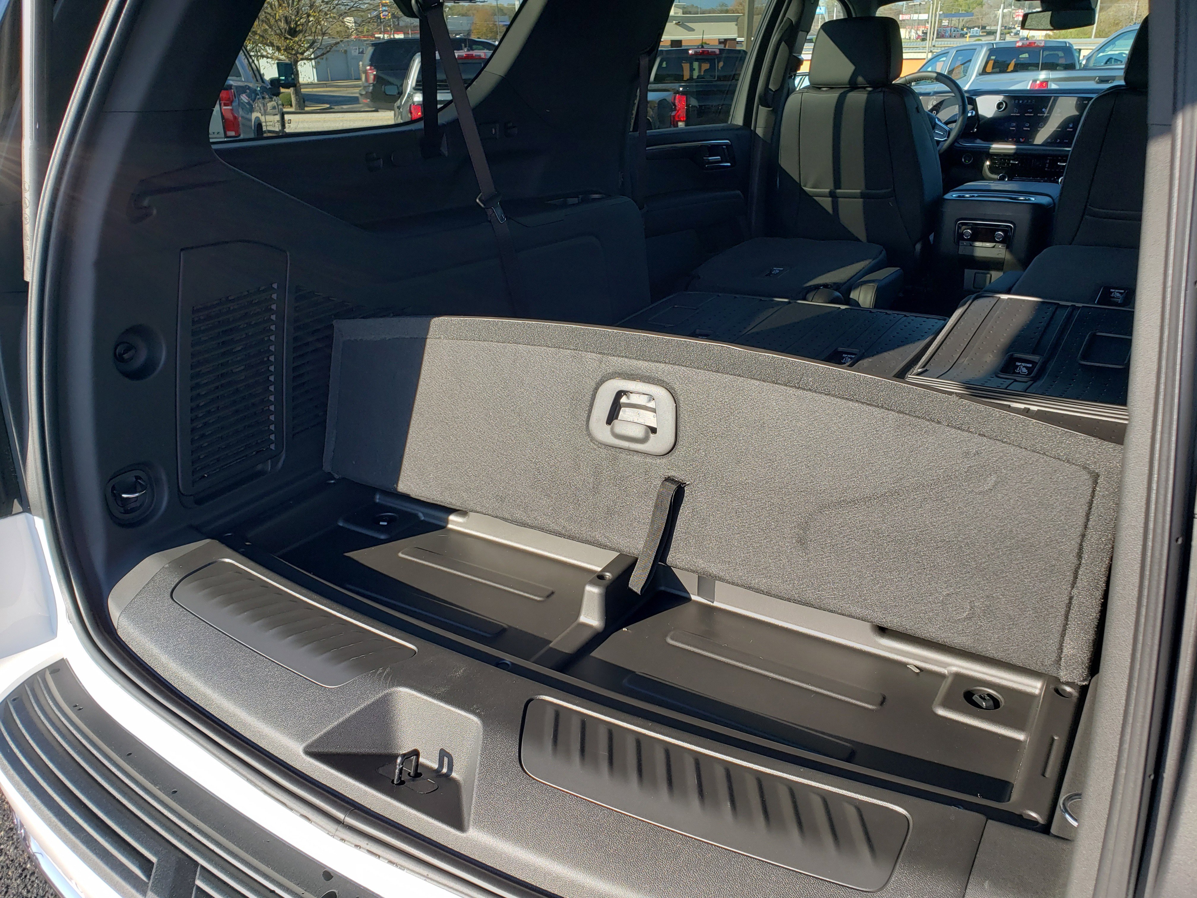 New 2026 Chevrolet Suburban LT w/ Comfort Package image 14