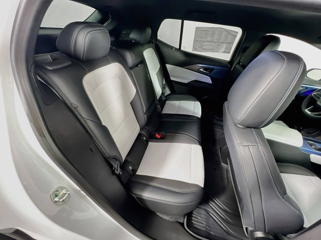 New 2026 Chevrolet Equinox EV LT FWD image 26