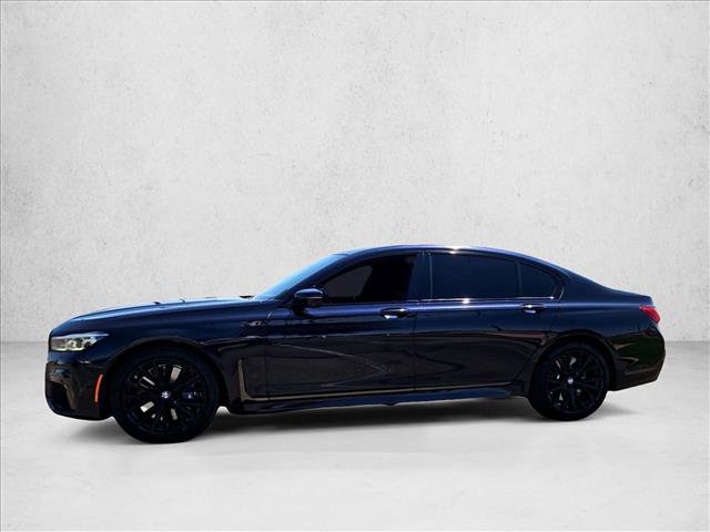 Used 2022 BMW 740i w/ M Sport Package RWD image 5
