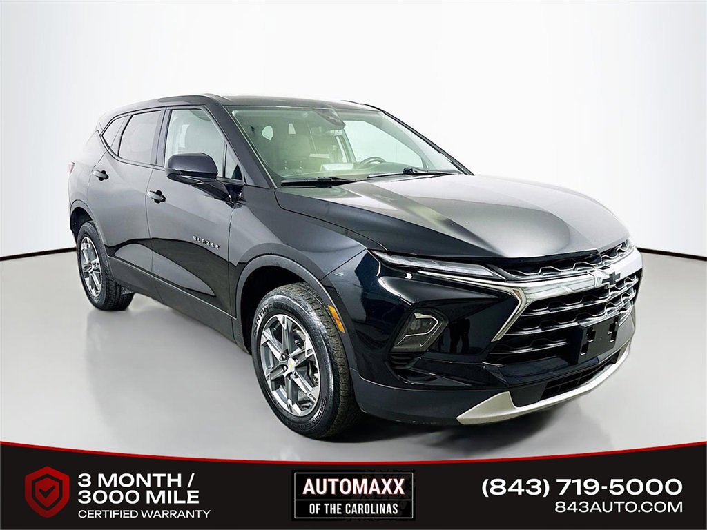 Used 2023 Chevrolet Blazer LT image 1