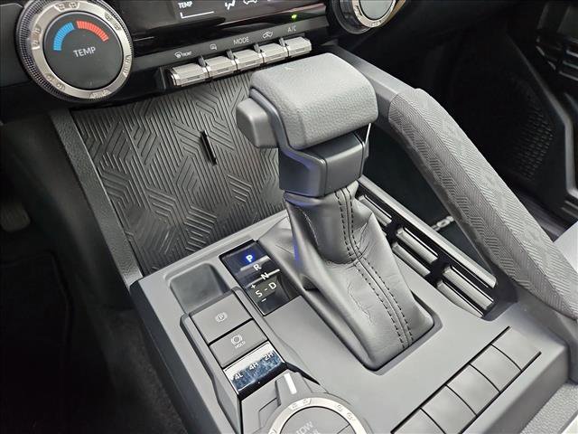 Certified 2025 Toyota Tacoma SR5 AWD/4WD image 11