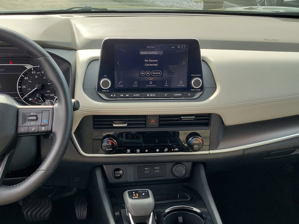 Certified 2025 Nissan Rogue SV FWD image 25