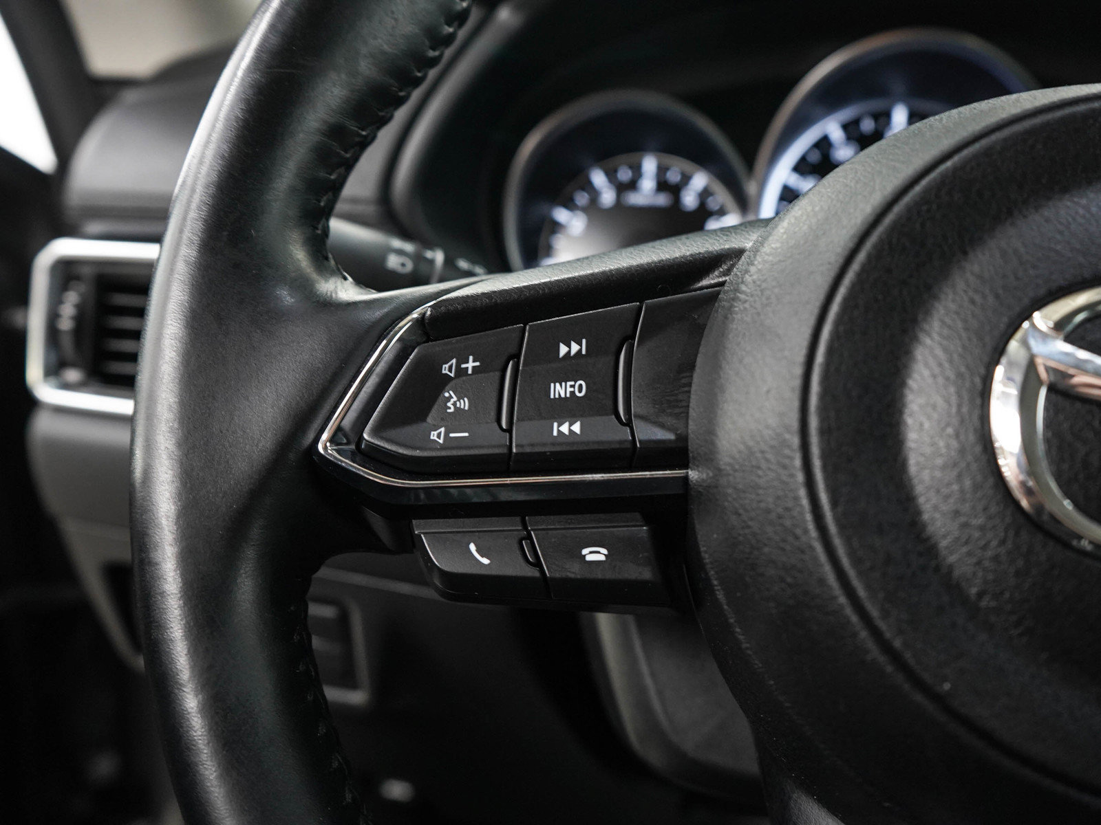 Used 2020 MAZDA CX-5 Touring AWD/4WD image 25