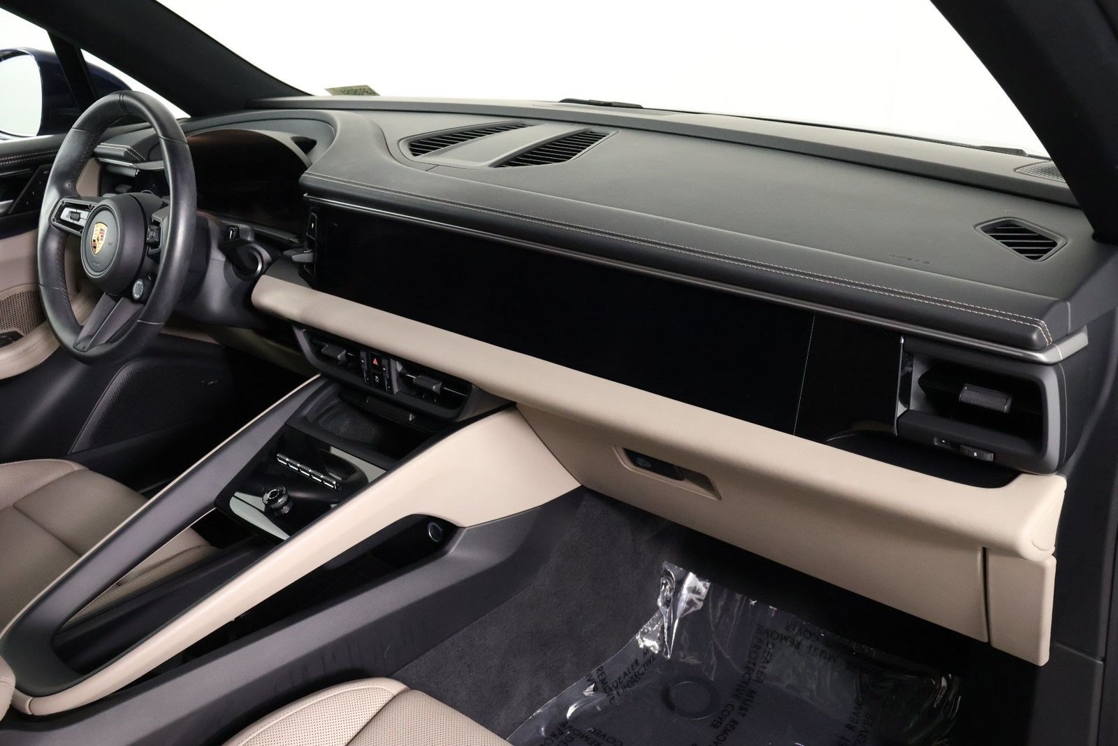 Certified 2024 Porsche Macan 4 Electric AWD/4WD image 24