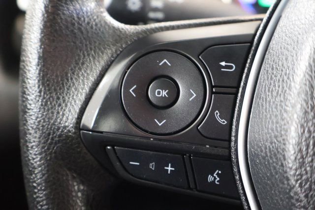 Used 2018 Toyota Camry LE image 18