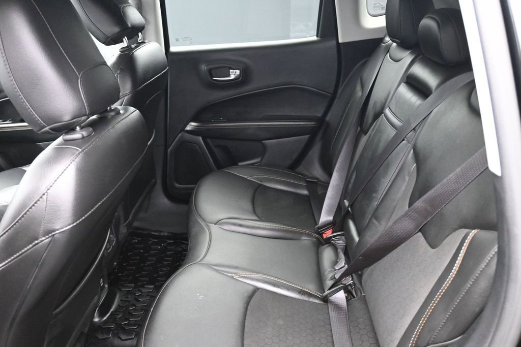Used 2019 Jeep Compass Latitude AWD/4WD image 12