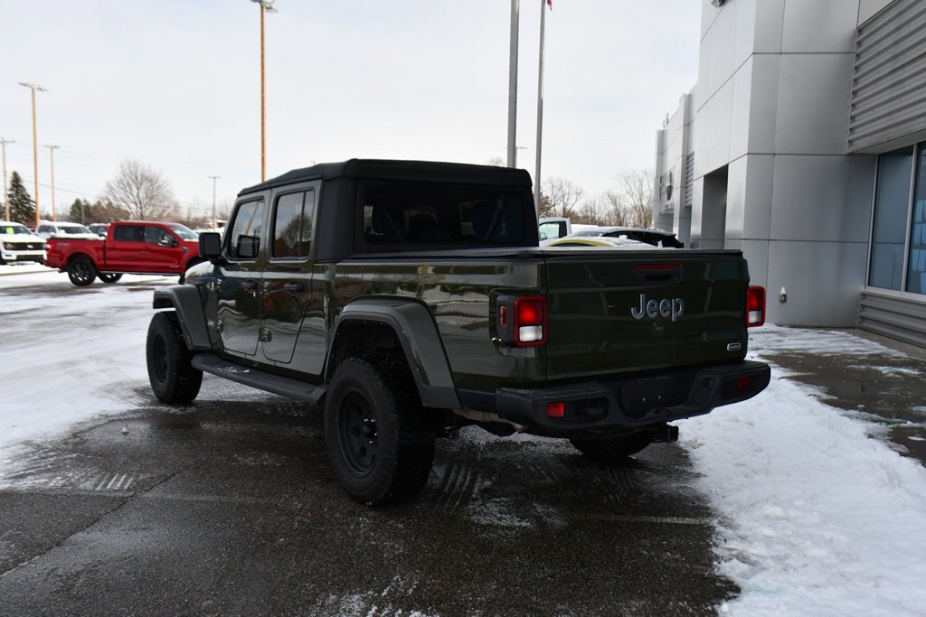 Used 2022 Jeep Gladiator Overland w/ Cold Weather Group image 4