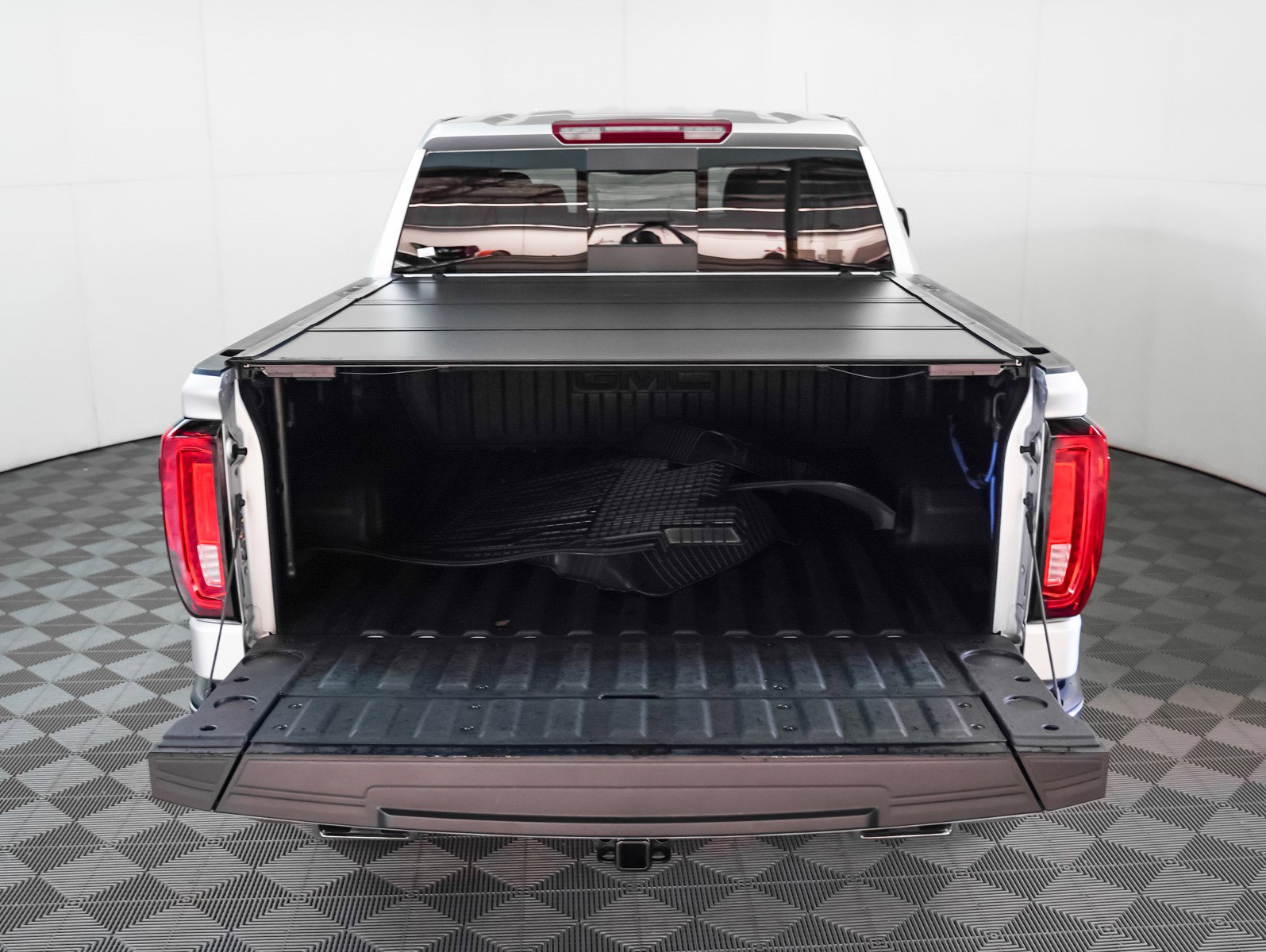 Used 2022 GMC Sierra 1500 SLT w/ SLT Premium Plus Package image 11