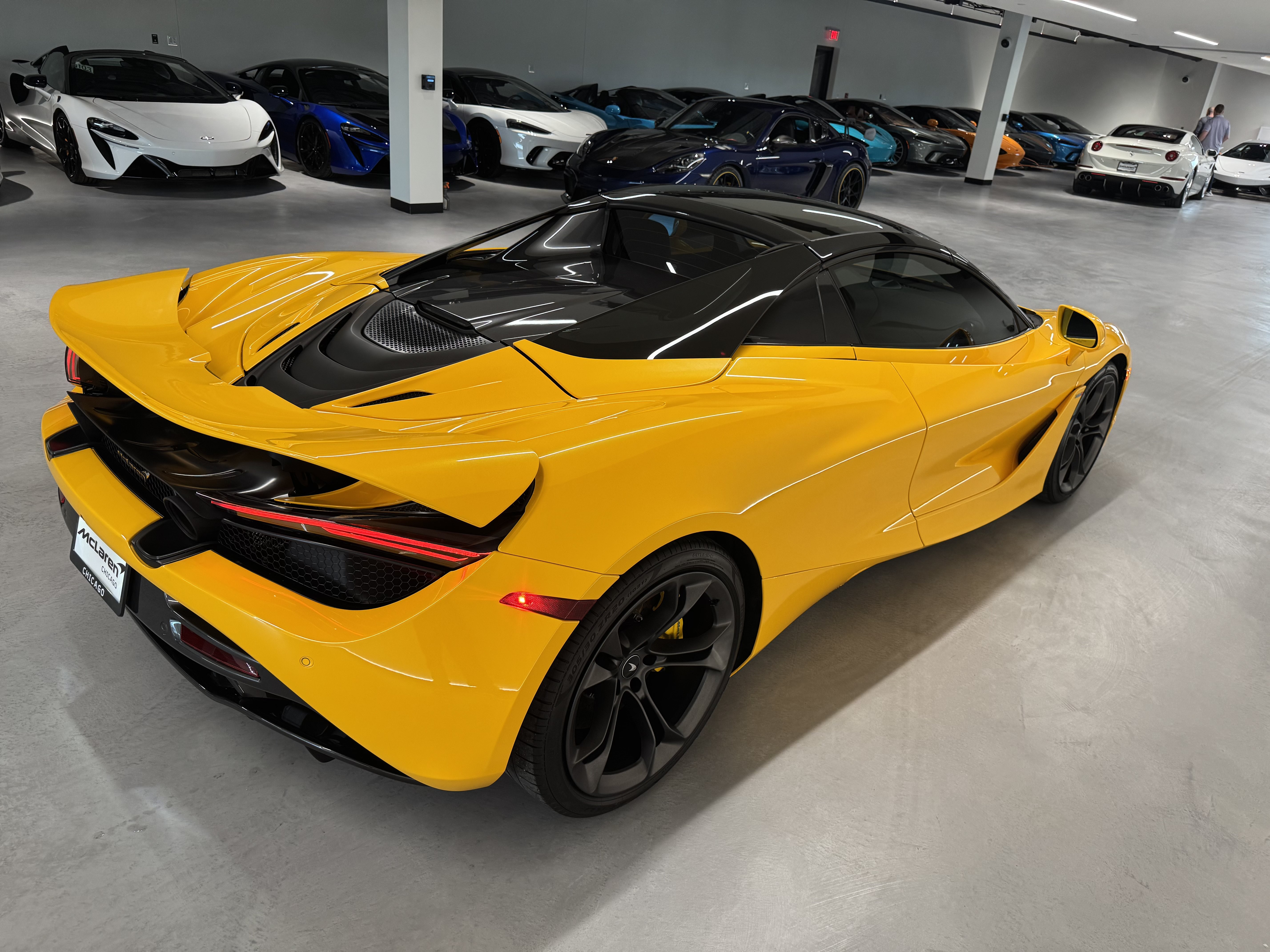 Used 2022 McLaren 720S Spider RWD image 12