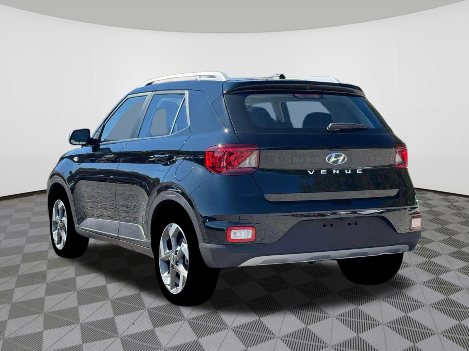 New 2026 Hyundai Venue SEL FWD image 5