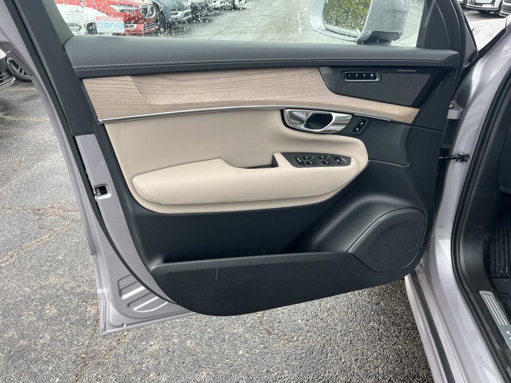 Certified 2026 Volvo XC90 B5 Plus AWD/4WD image 25