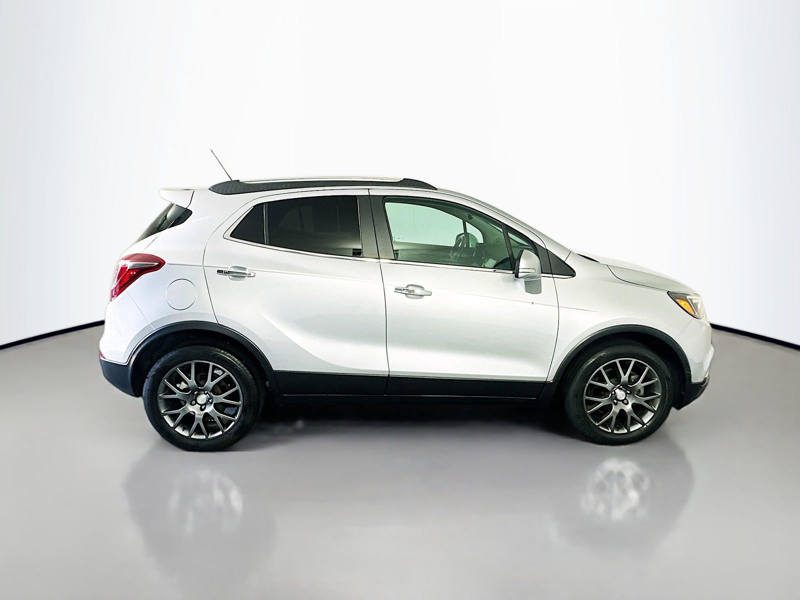 Used 2019 Buick Encore Sport Touring w/ Safety Package FWD image 8