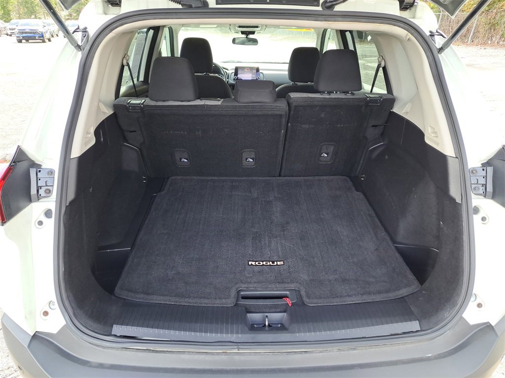 Used 2022 Nissan Rogue S image 24