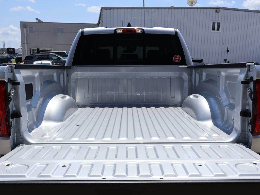 New 2026 RAM 1500 Laramie w/ Sport Appearance Package AWD/4WD image 13