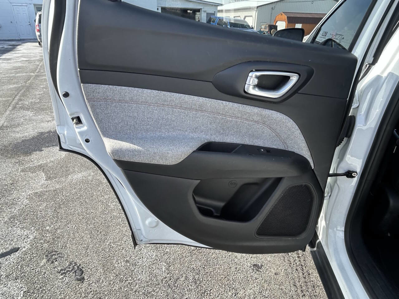 Used 2022 Jeep Compass Latitude image 18