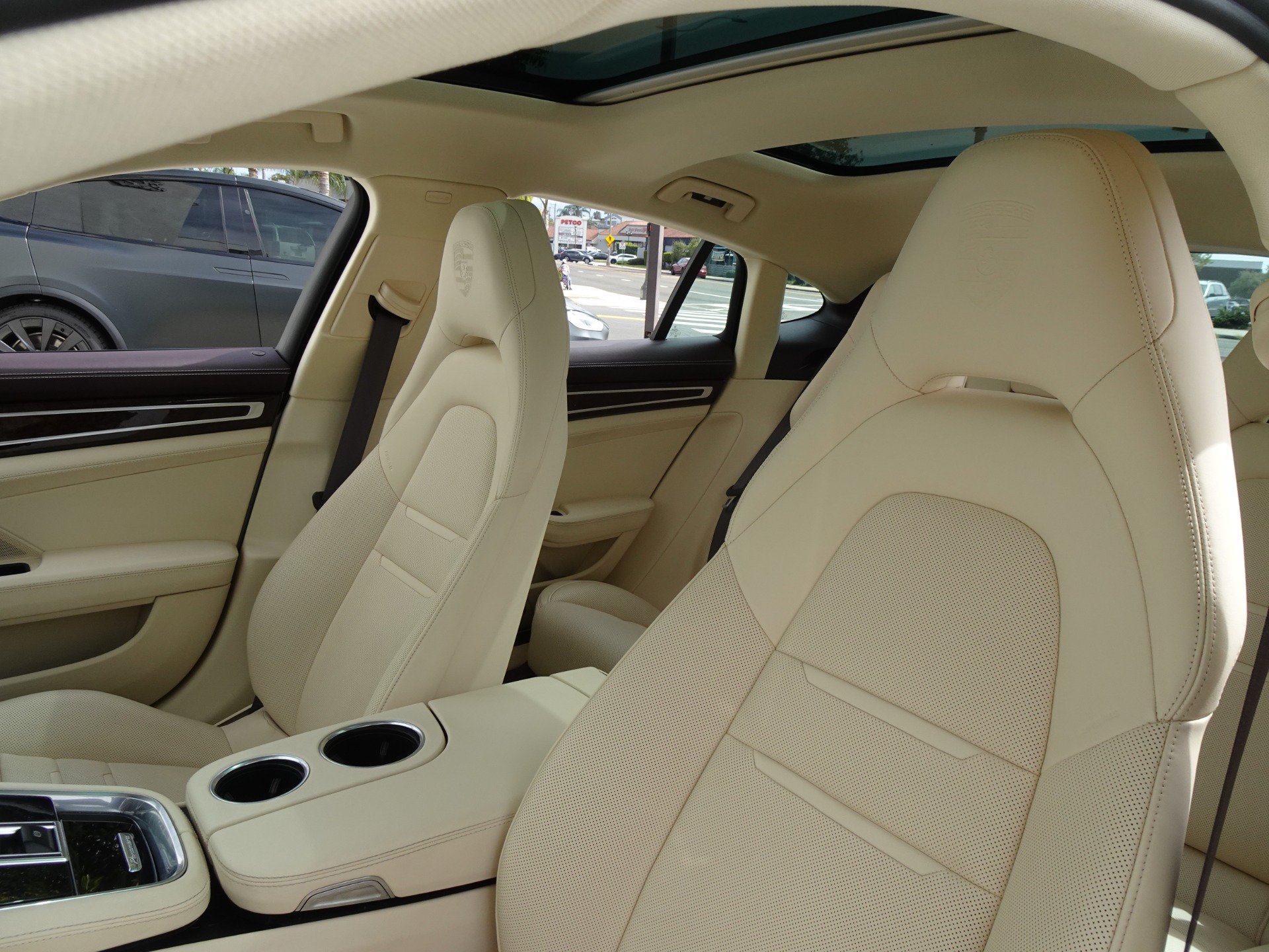 Used 2022 Porsche Panamera Platinum Edition RWD image 10