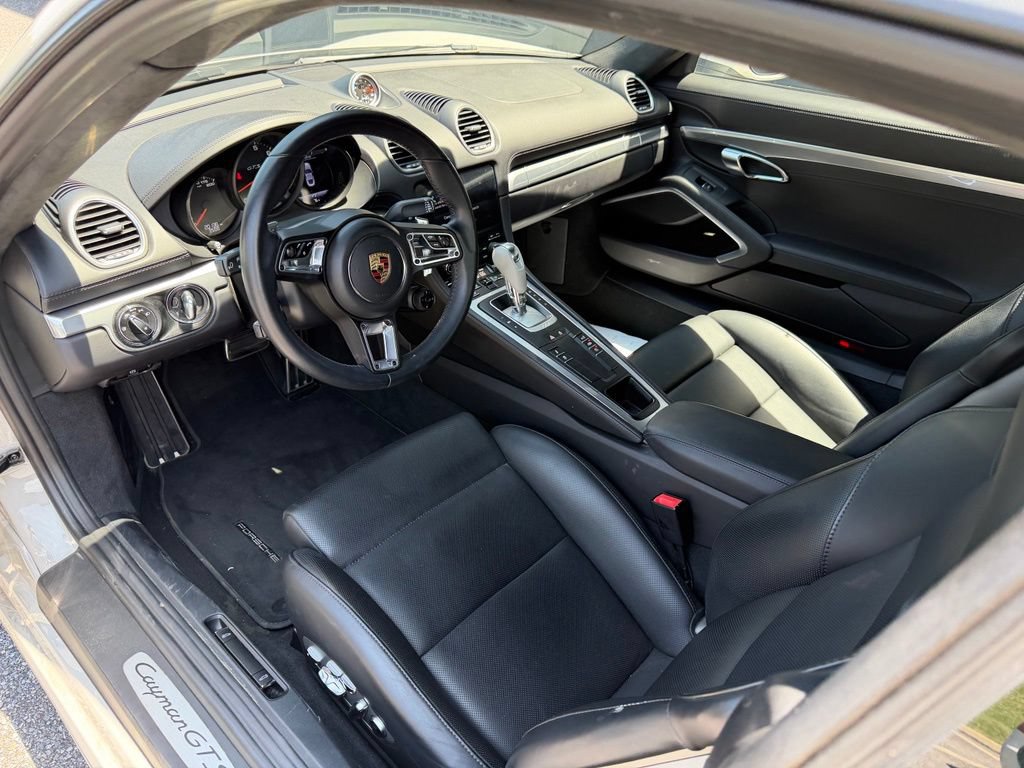 Certified 2024 Porsche 718 Cayman GTS RWD image 17