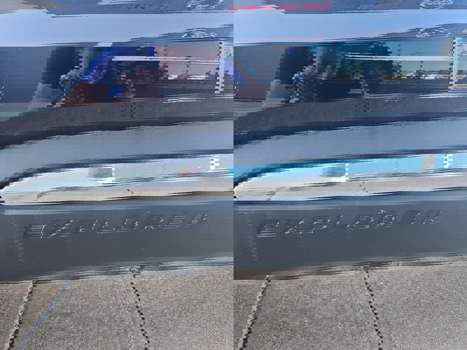 Used 2024 Ford Explorer XLT w/ Equipment Group 202A image 26