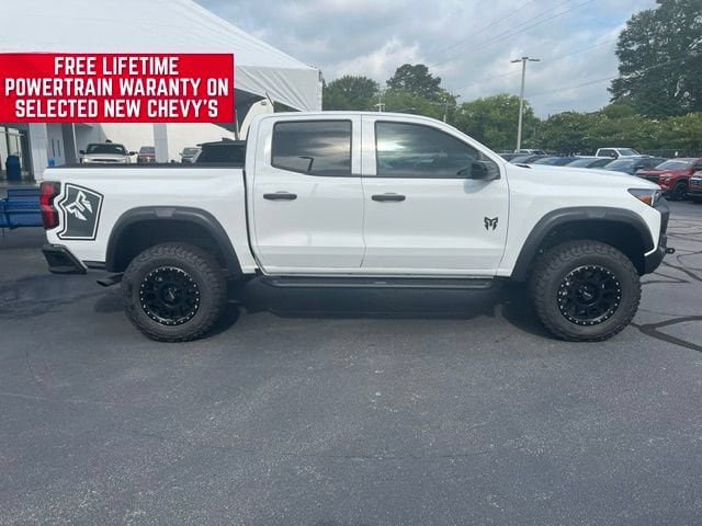 New 2026 Chevrolet Colorado Trail Boss AWD/4WD image 1