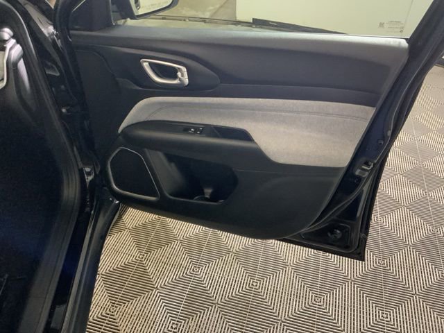 Used 2026 Jeep Compass Latitude image 36