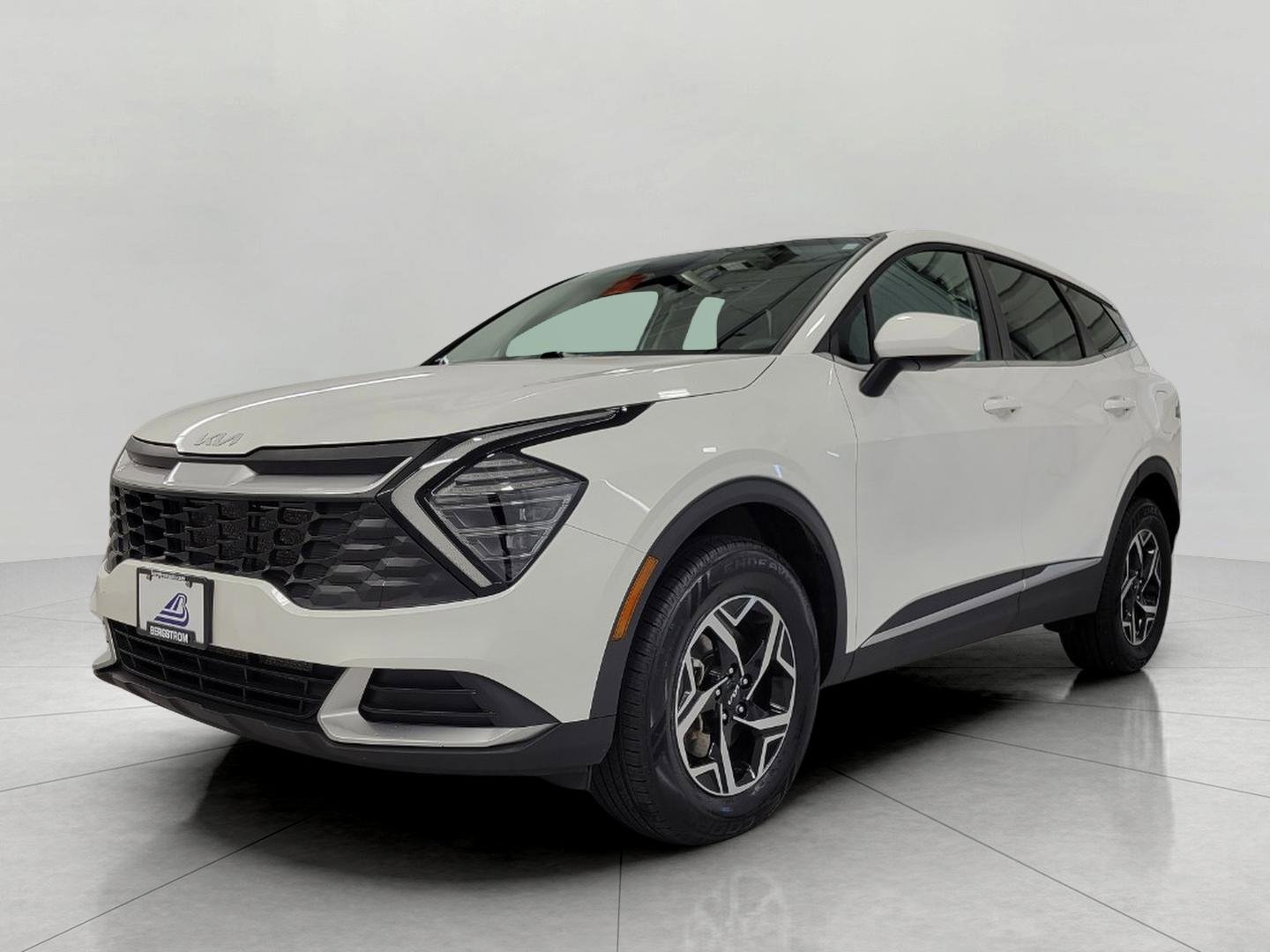 Used 2025 Kia Sportage LX image 12