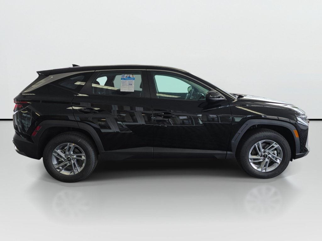 New 2026 Hyundai Tucson SE AWD/4WD image 2