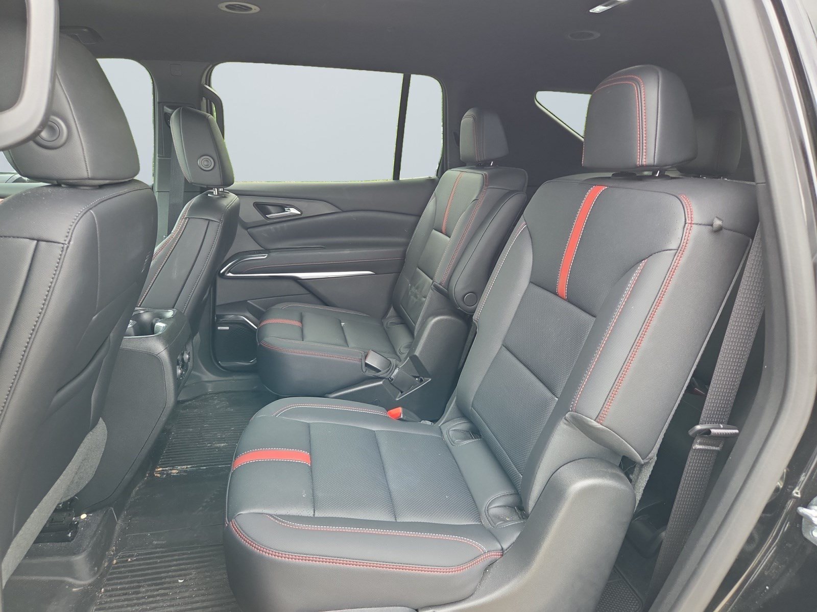 Used 2025 Chevrolet Traverse RS AWD/4WD image 15