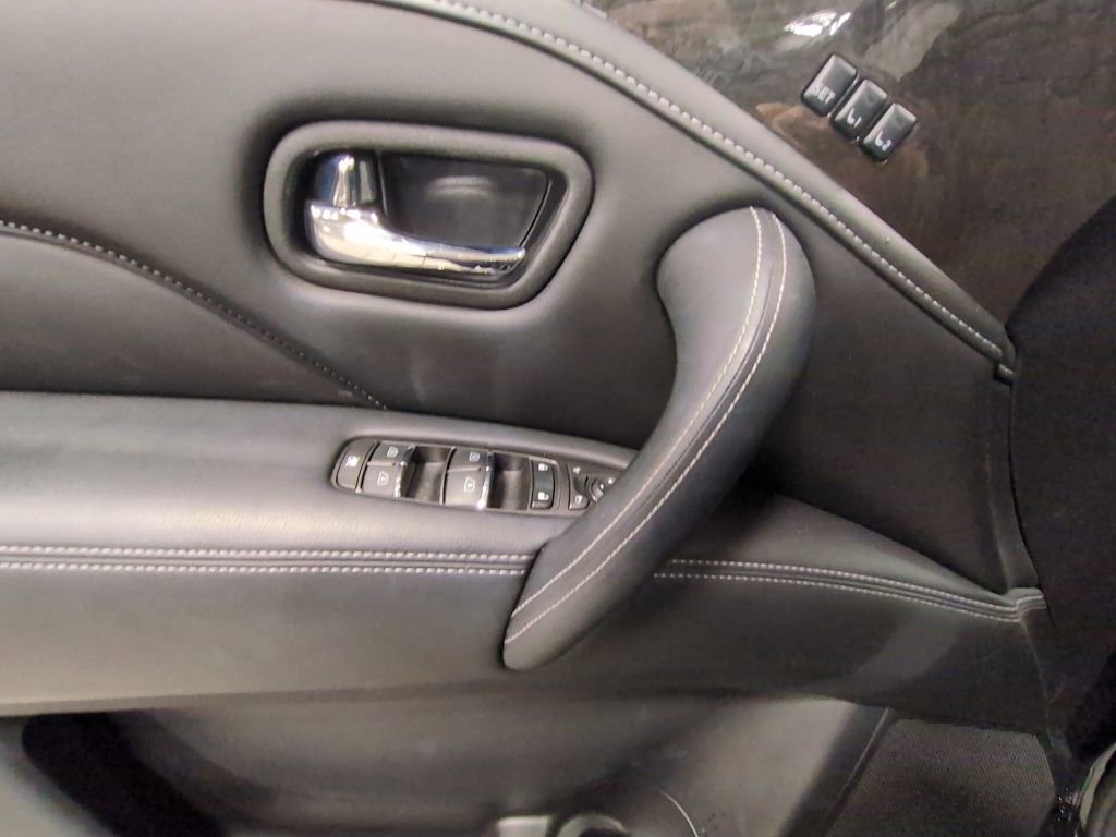 Used 2024 INFINITI QX80 Luxe w/ Cargo Package image 11