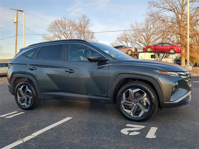 Used 2022 Hyundai Tucson SEL w/ Convenience + Premium Package image 2