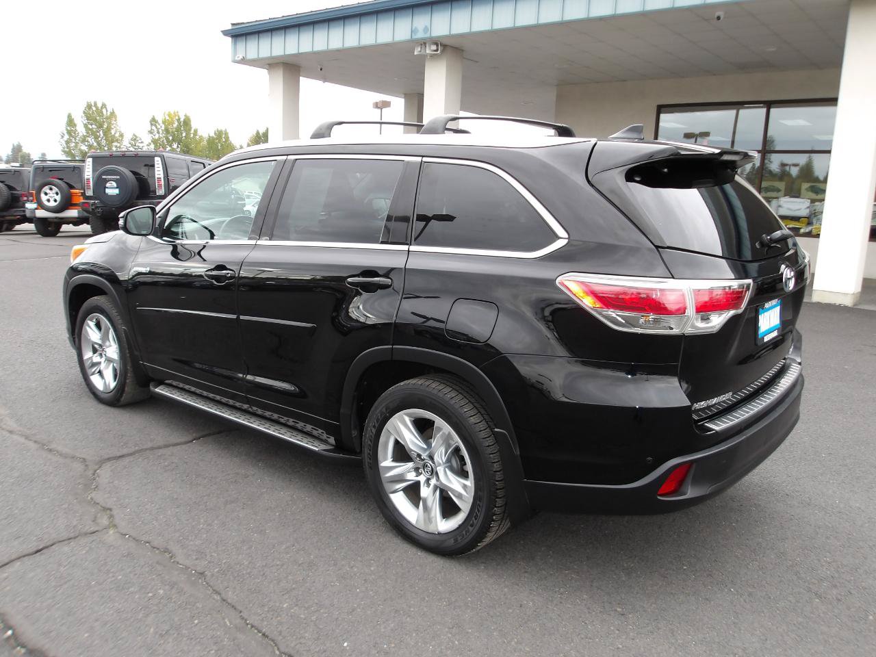 Used 2016 Toyota Highlander Limited Platinum AWD/4WD image 3