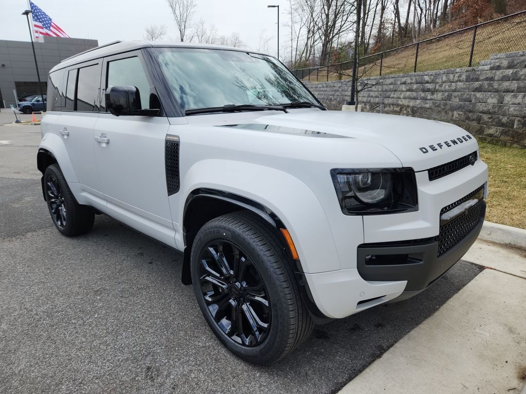 New 2026 Land Rover Defender 110 OCTA AWD/4WD image 10