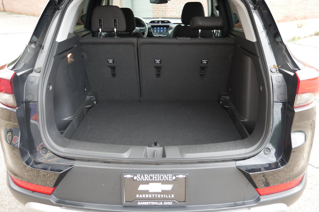 Used 2023 Chevrolet TrailBlazer LT w/ Convenience Package FWD image 8