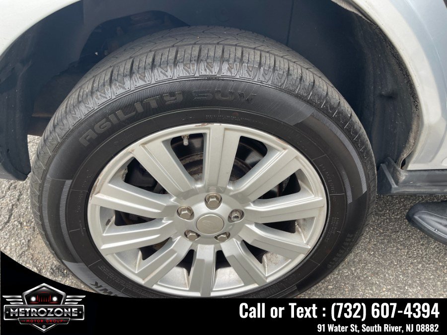 Used 2014 Land Rover LR4 AWD/4WD image 35