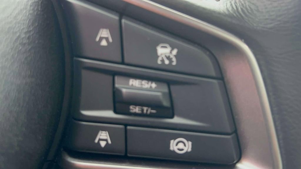 Certified 2025 Subaru Outback Premium image 15