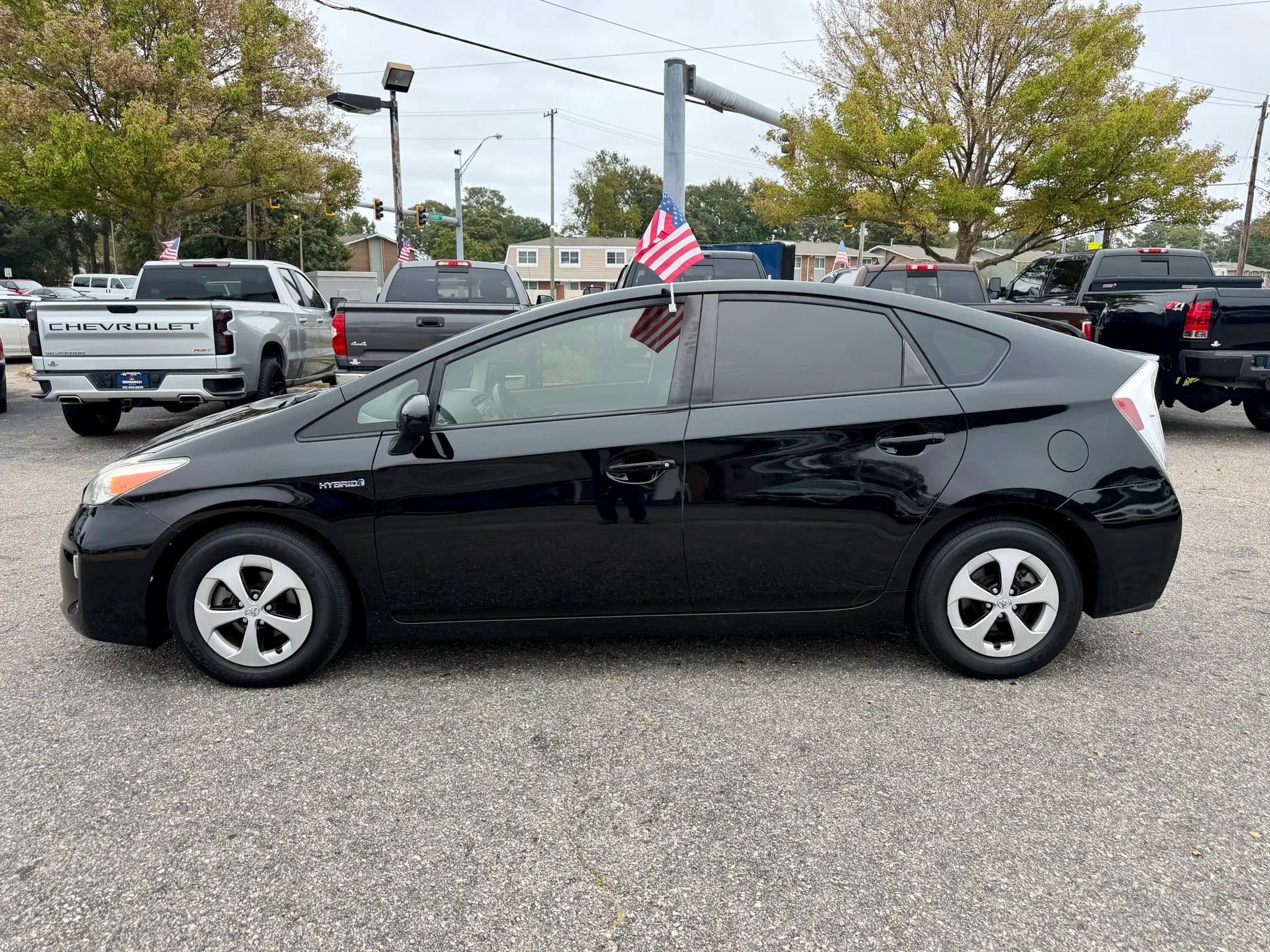 Used 2014 Toyota Prius Four FWD image 2